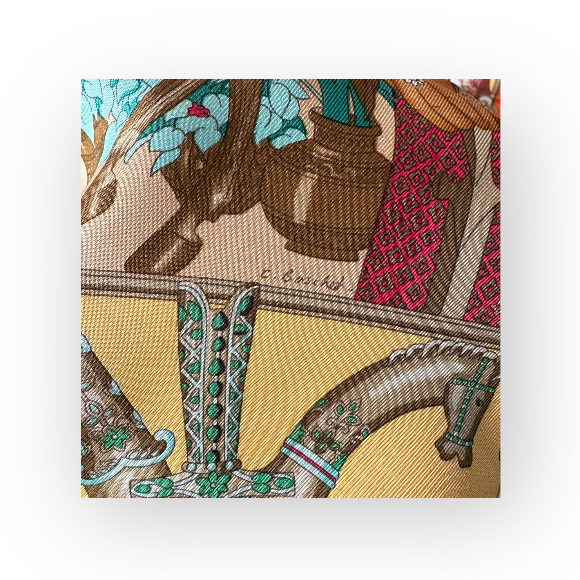 SPLENDEUR-DES-MAHARAJAS-FOULARD-HERMES-1996-DESSINE-PAR-CATHERINE-BASCHET-ORANGE