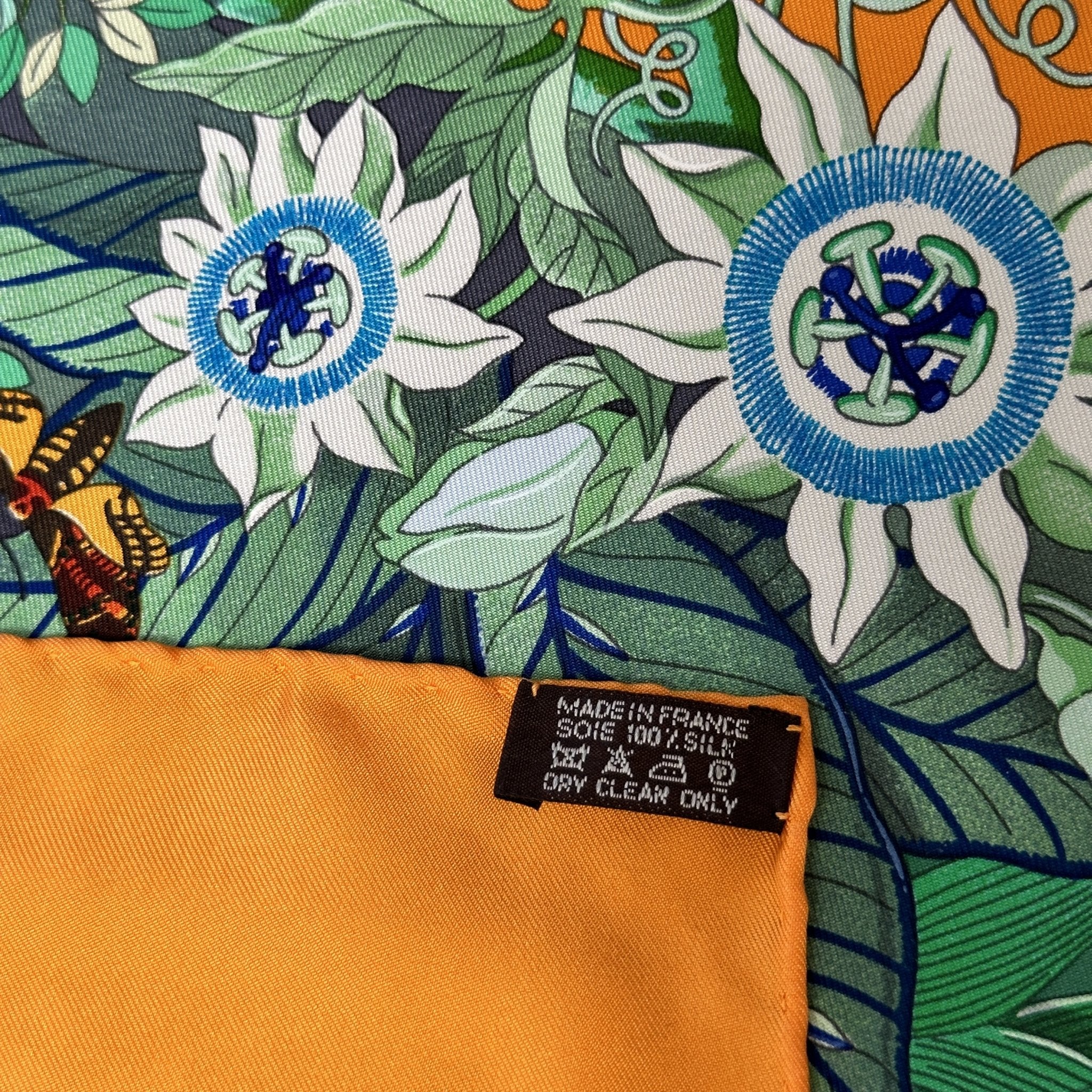 étiquette de composition mentionnant 100 pour 100 soie et fabriqué en France