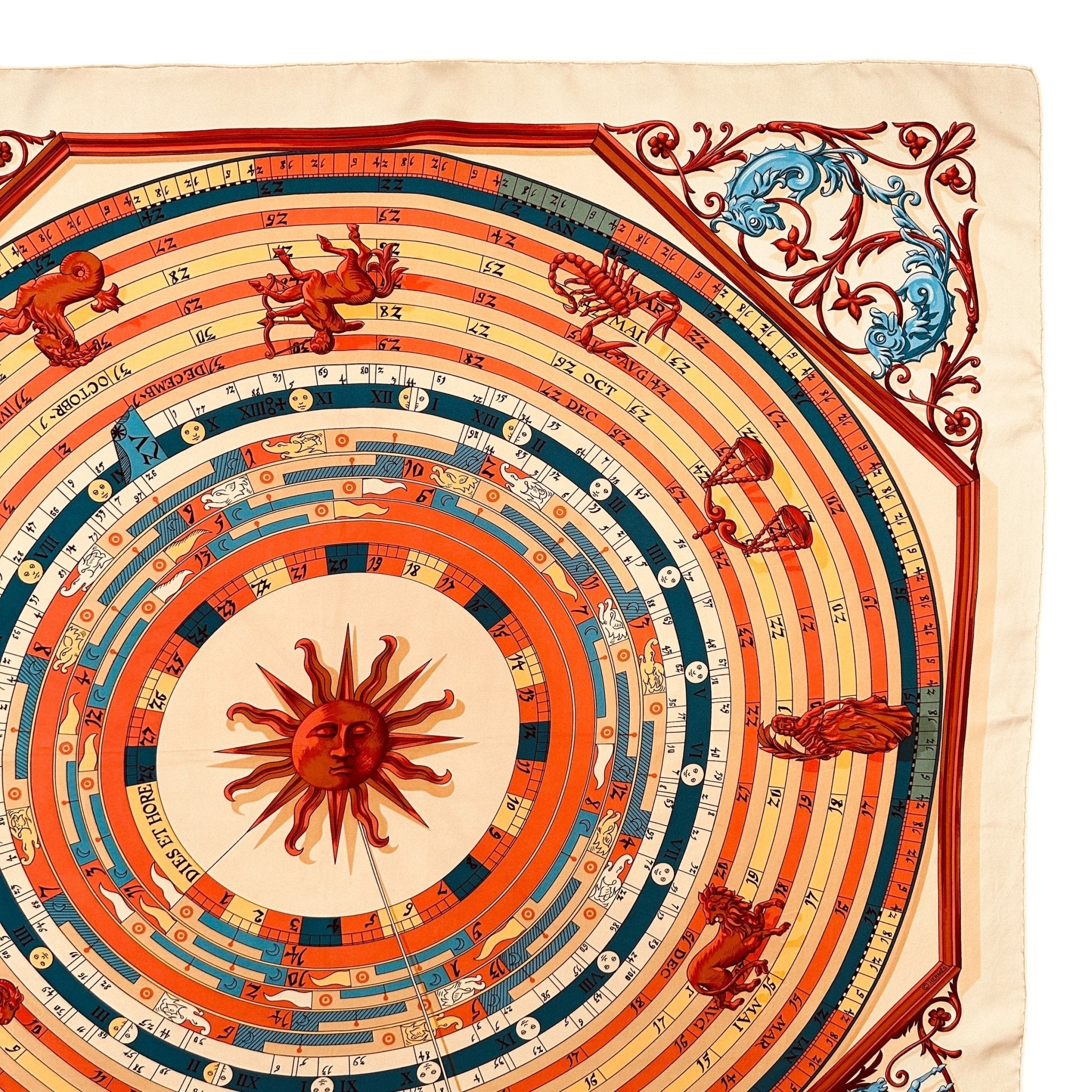 foulard carre hermes en soie dies et hore soleil au centre